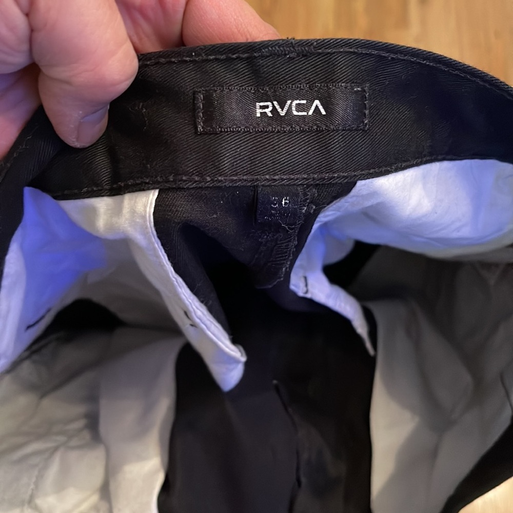 Black RVCA button up shorts - Picture 4 of 4